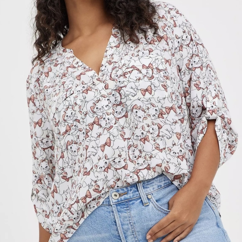 Disney Torrid White Cat-Print V-Neck Blouse with Pink Bows